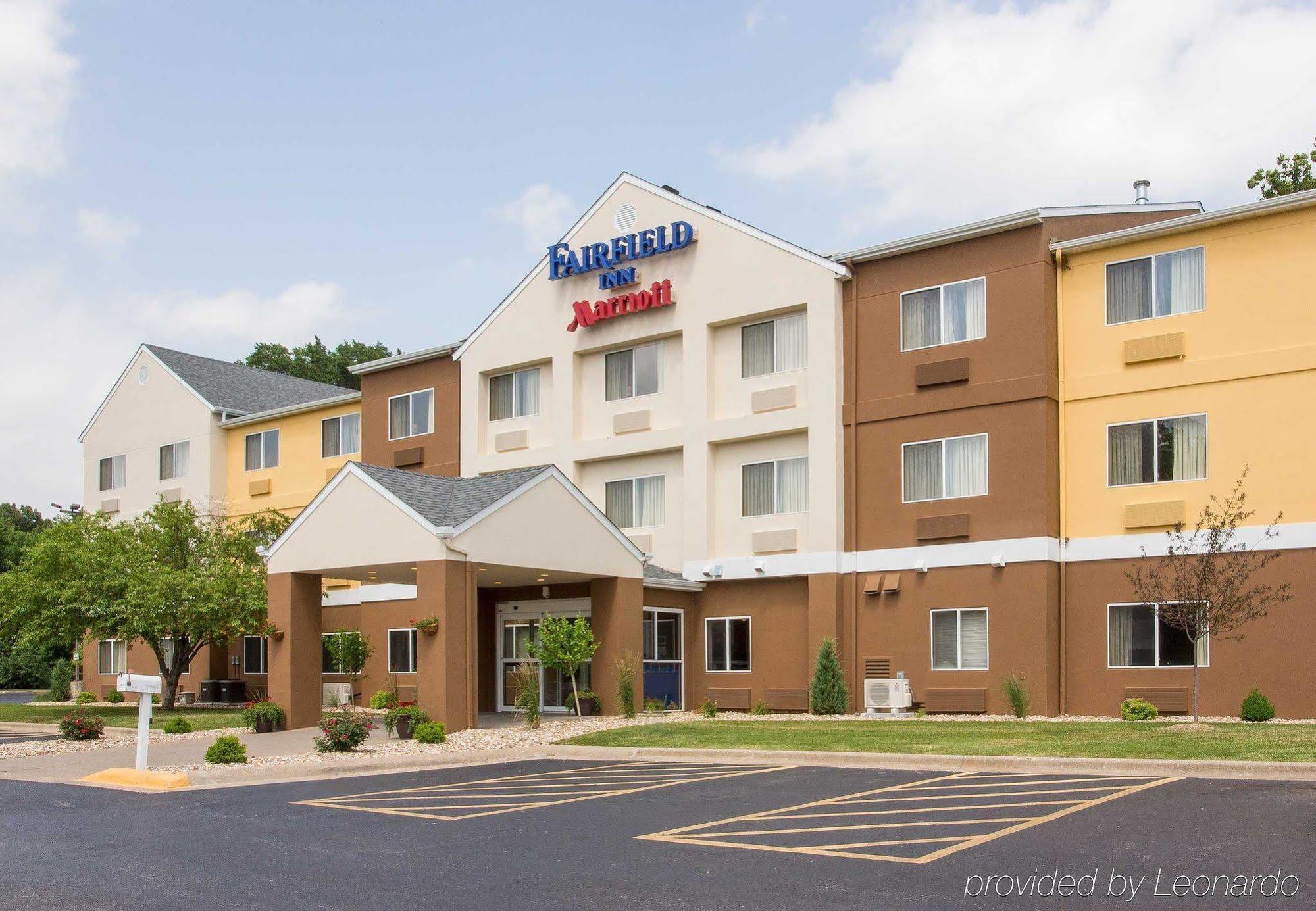 Fairfield Inn & Suites By Marriott Quincy Exterior photo
