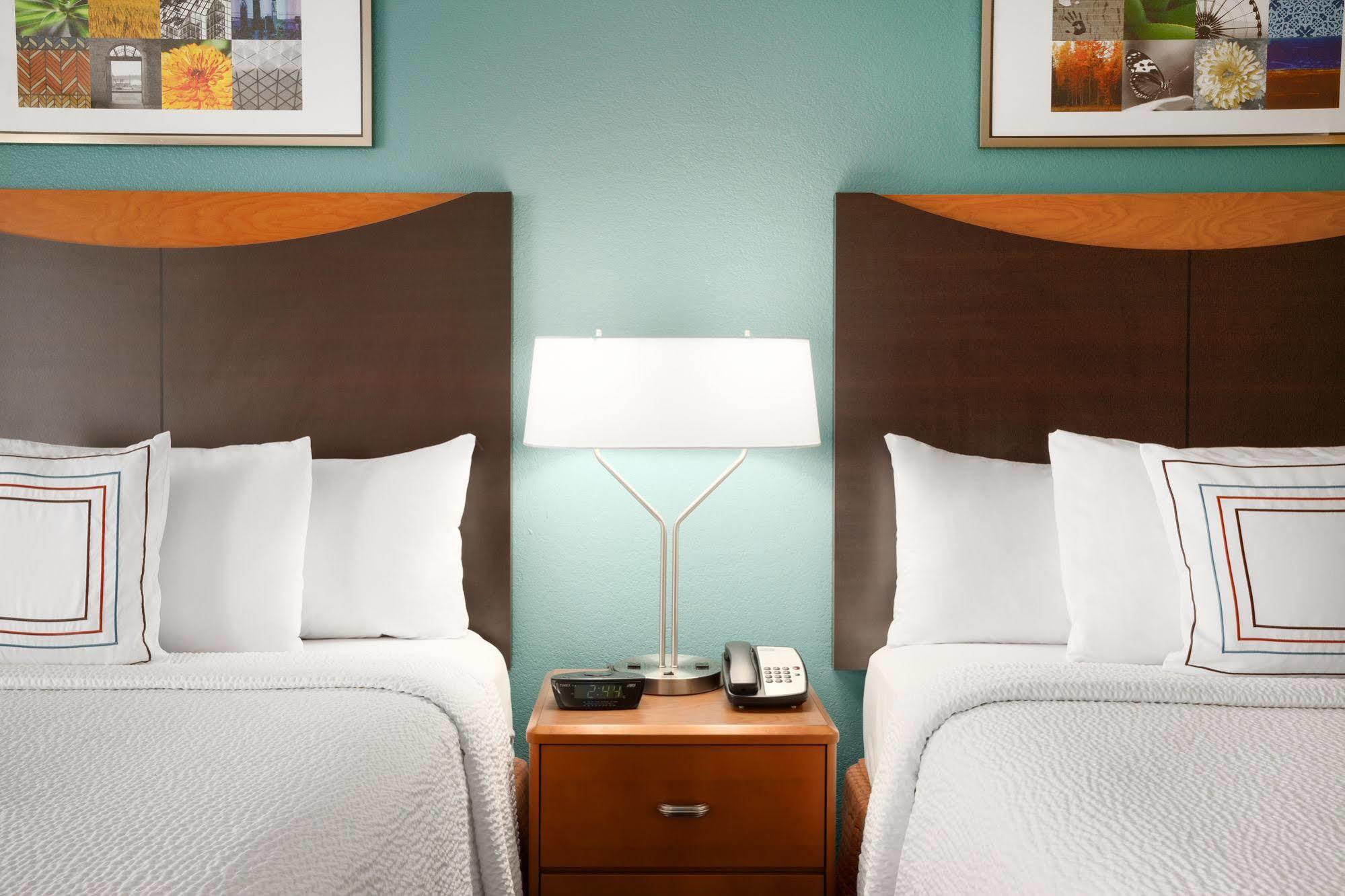 Fairfield Inn & Suites By Marriott Quincy Exterior photo